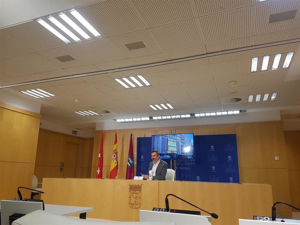 Archivo - El delegado del Área de Familias, Igualdad y Bienestar Social del Ayuntamiento de Madrid, Pepe Aniorte.
