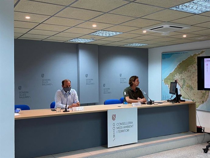 El conseller de Medio Ambiente y Territorio, Miquel Mir, en rueda de prensa.