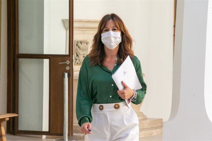 La consejera de Igualdad y portavoz del Gobierno regional, Blanca Fernández, comparece en rueda de prensa, en el Palacio de Fuensalida, para informar sobre los acuerdos del Consejo de Gobierno