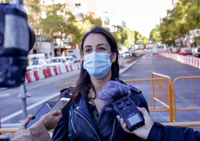 La portavoz de Más Madrid en el Ayuntamiento, Rita Maestre, en la calle Joaquín Costa