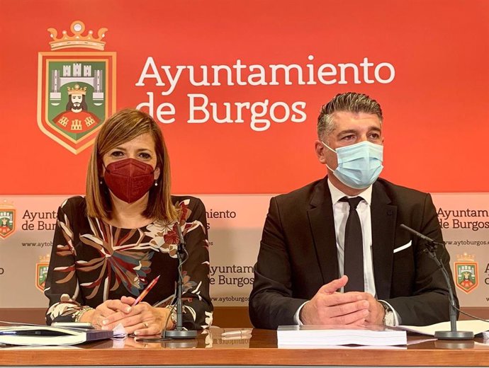 Los coportavoces del equipo de Gobierno local de Burgos, Nuria Barrio y Vicente Marañón.