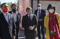 Almeida defiende que el bono cultural incluya los toros y acusa a Sánchez de "negar la gravedad" de la crisis económica