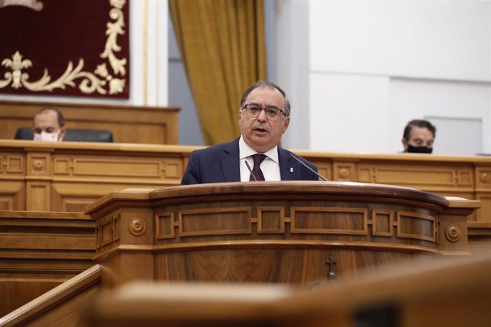 El presidente del Grupo Socialista en las Cortes de Castilla-La Mancha, Fernando Mora