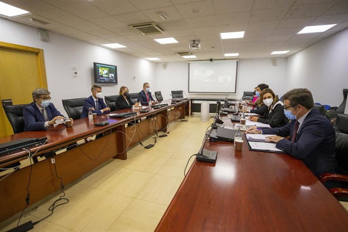 La Consejera De Presidencia, Interior, Justicia Y Acción Exterior, Paula Fernández, Participa En La Comisión Mixta Sala De Gobierno Tribunal Superior Justicia De Cantabria