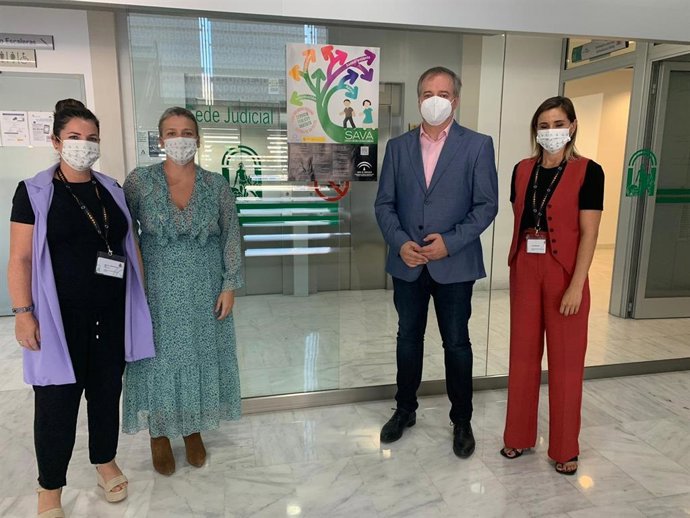 José Luis Delgado en su visita al SAVA de El Ejido (Almería)