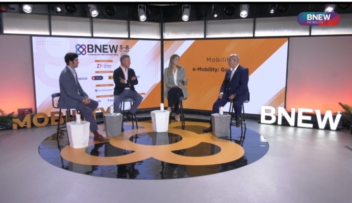 Mesa redonda presencial y telemática del Bnew 'e-Mobility: Goal 2030'