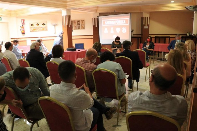 Encuentro del PSOE-A con colectivos sanitarios