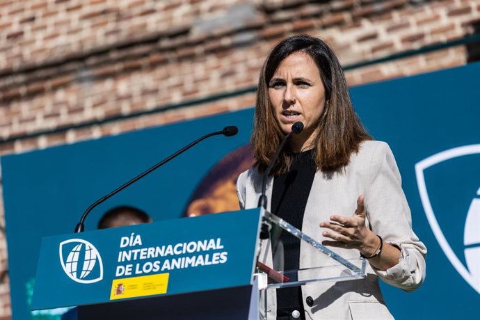 La ministra de Derechos Sociales, Ione Belarra, interviene en un acto organizado en la Fundación Olivar con motivo del Día Mundial de los Animales en la Fundación Olivar de Castillejo, a 6 de octubre de 2021, en Madrid, (España). 