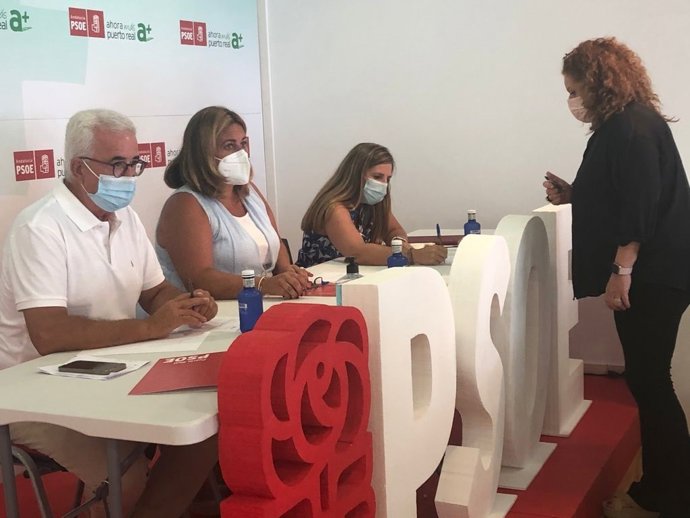 Irene García, Aracelli Maese, Jiménez Barrios y Elena Amaya en una Ejecutiva Provincial.