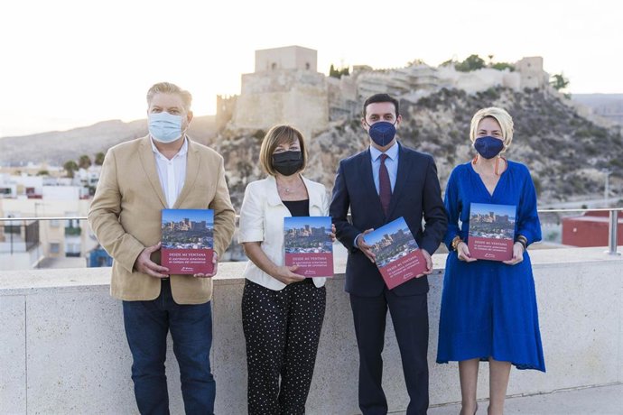 Presentación del libro 'Desde mi ventana'