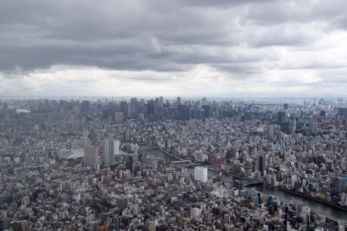 07 August 2021, Japan, Tokyo: An aerial view of Tokyo from Tokyo Skytree, television tower in the Japanese capital Tokyo. Photo: Marijan Murat/dpa