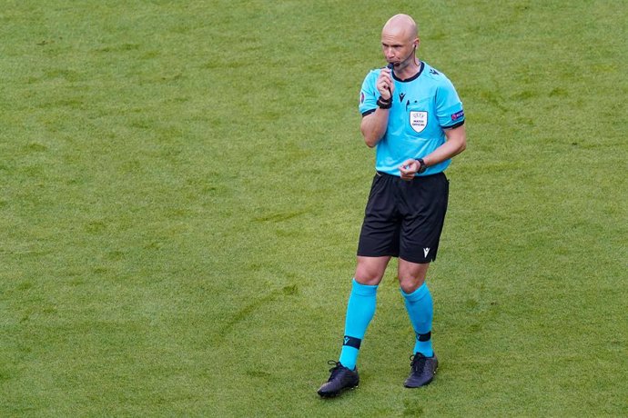 Archivo - Referee Anthony Taylor during the UEFA Euro 2020, Group F football match between Portugal and Germany on June 19, 2021 at Allianz Arena in Munich, Germany - Photo Andre Weening / Orange Pictures / DPPI