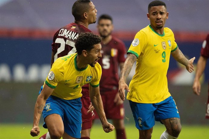 Archivo - Marquinhos celebra un gol con Brasil ante Venezuela