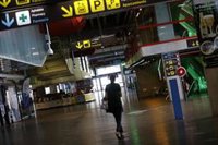 El aeropuerto de La Palma continúa inoperativo debido a la acumulación de ceniza