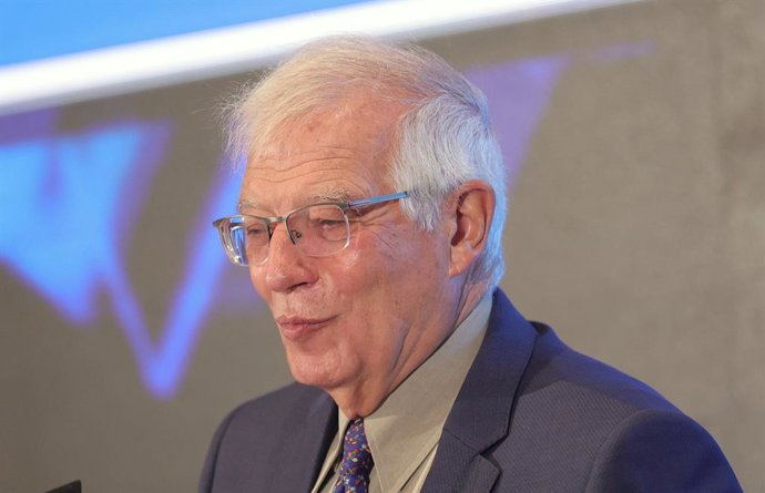 El alto representante de la UE para Asuntos Exteriores, Josep Borrell, interviene en un Desayuno Informativo de Nueva Economía Fórum en el Hotel Mandarin Oriental Ritz, a 8 de octubre de 2021, en Madrid, (España).