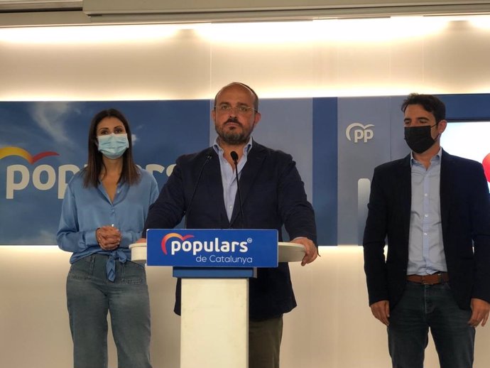 El president del PP catal, Alejandro Fernández, en la roda de premsa a la seu del PP de Barcelona
