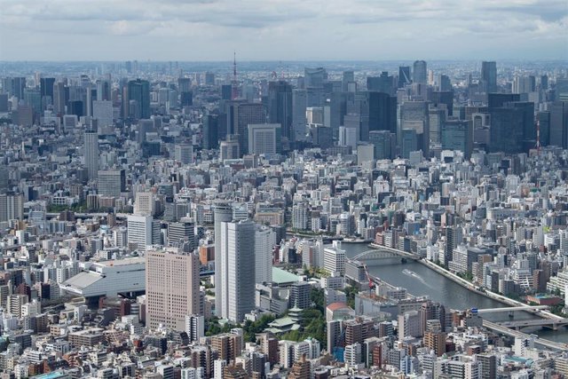 Archivo - Vista aérea de Tokio. Photo: Marijan Murat/dpa