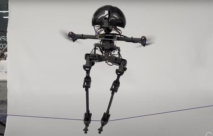 LEO, el rover que camina y vuela, mantiene el equilibrio en una cuerda floja