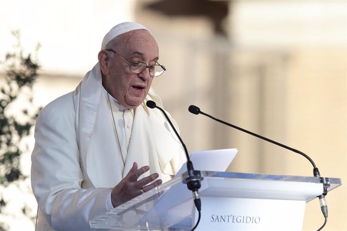 El Papa durante el encuentro interreligioso celebrado este jueves en Roma