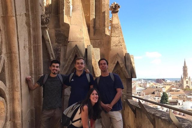 Estudiantes extranjeros que participan en el programa del Consell de Mallorca para promocionar la isla como un destino cultural e idiomático.