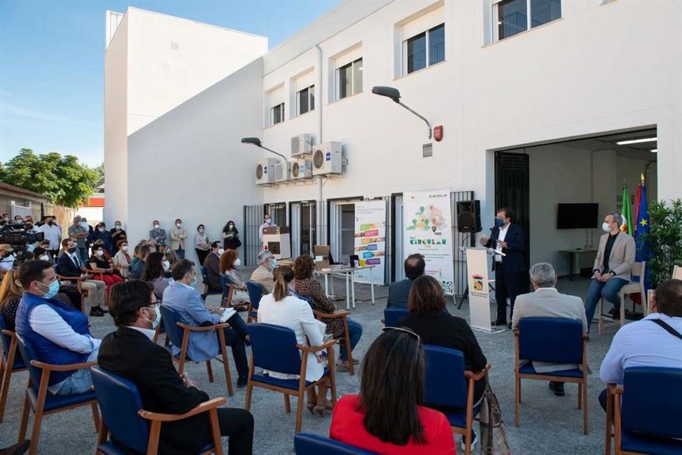 Acto de inauguración del Circular FAB de Arroyo de la Luz