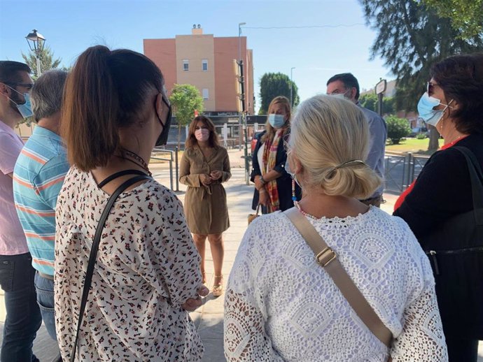 Visita de la secretaria general del PSOE de Sevilla, Verónica Pérez, a Palomares del Río.