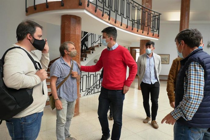 Daniel Fernández con la Coodinadora de ONGs