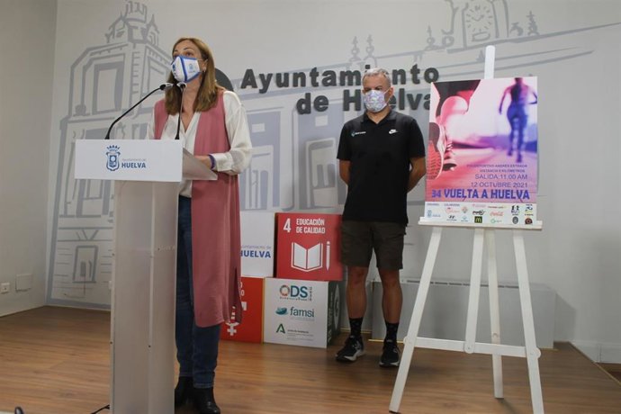 La concejal de Participación Ciudadana y Deportes del Ayuntamiento de Huelva, María Teresa Flores.