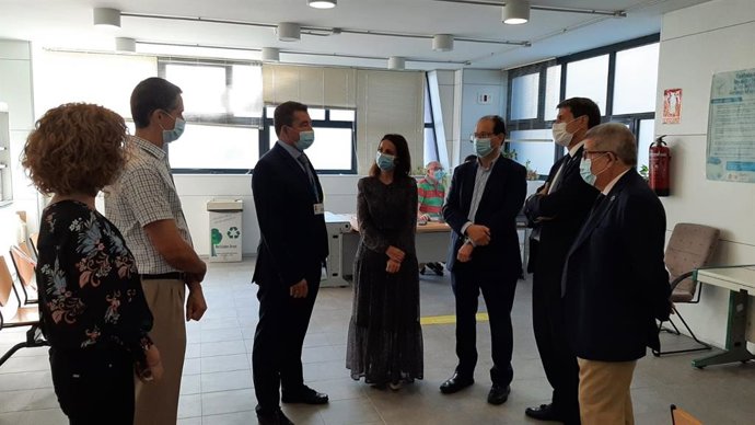 Visita a las instalaciones de Sanidad Exterior en el aeropuerto de Sevilla y al Centro de Vacunación Internacional