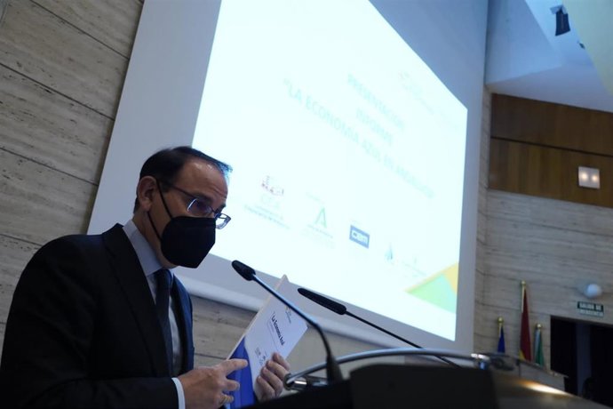 Archivo - El presidente de CEA, Javier González de Lara