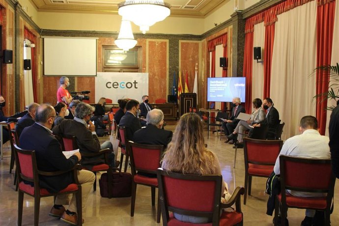 La jornada sobre la descarbonización de la economía en Cecot