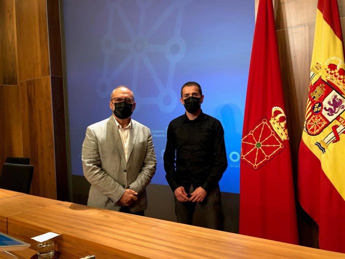 Cigudosa y Oroz en la presentación del convenio para facilitar el despliegue de banda ancha en la Sakana