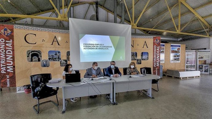 Presentación del nuevo programa de empleo y formación de la Junta para la provincia de Sevilla.