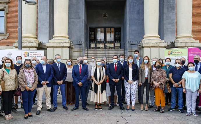 Acto por el Día de la Salud Mental celebrado en la Plaza de La Merced de Murcia