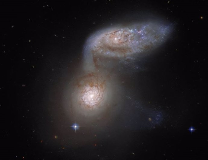 Las dos galaxias que integran Arp 91