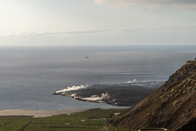 Lava del volcán de Cumbre Vieja, a 4 de octubre de 2021, en La Palma, Santa Cruz de Tenerife, Canarias (España).