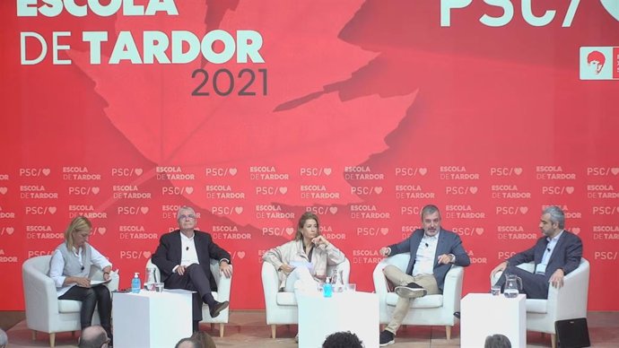 Ministra de Transportes, Raquel Sánchez; presidentes de Renfe y Aena, Isaías Táboas y Maurici Lucena; primer teniente de alcalde de Barcelona, Jaume Collboni, y alcaldesa de Badia del Valls, Eva Menor.