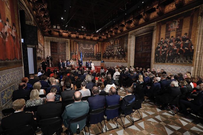 Acto Institucional por el 9 d'Octubre