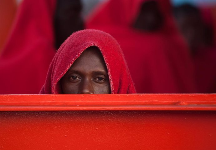 Archivo - Inmigrantes rescatados en el Mediterráneo