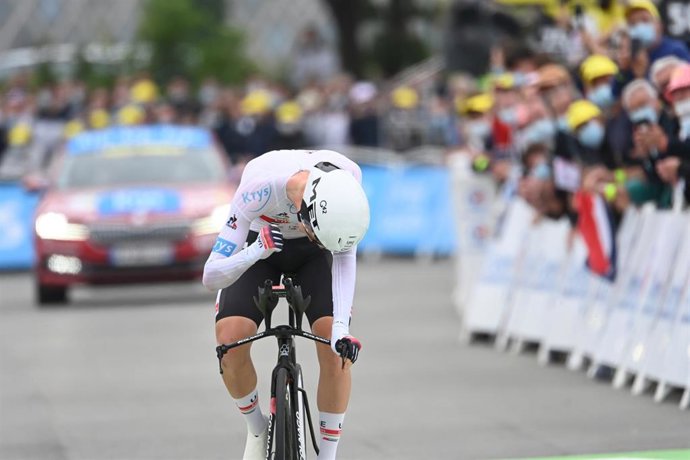 Archivo - El ciclista esloveno Tadej Pogacar