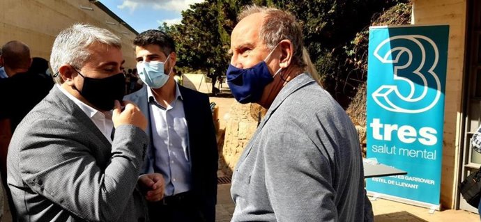 El conseller insular Javier de Juan participa en el acto del Día Internacional de la Salud Mental organizado por 3 Salud Mental en la Fundación Miró.