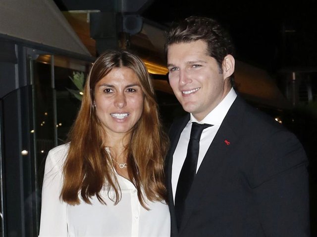 MANU TENORIO Y SU MUJER, SILVIA CASAS