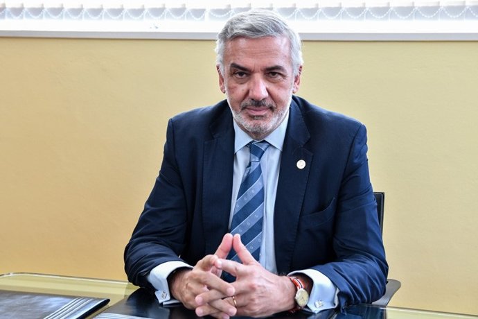 El rector de la Universidad de Las Palmas de Gran Canaria (ULPGC), Lluis Serra Majem