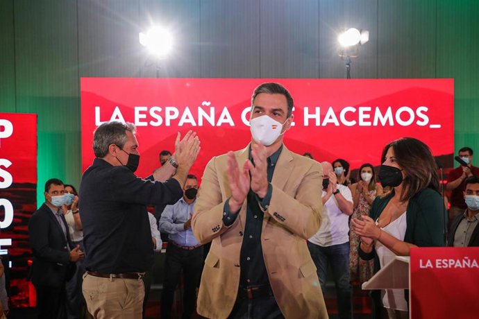 El secretario general del PSOE y presidente del Gobierno, Pedro Sánchez, en Hotel Barceló Renacimiento, a 17 de julio de 2021 en Sevilla (Andalucía, España).