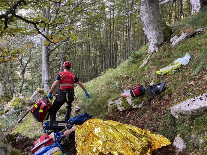 Fallece un senderista mientras realizaba una ruta por el Parque Natural de los Collados del Asón