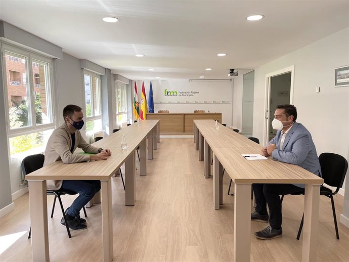 Reunión FRM y Correos