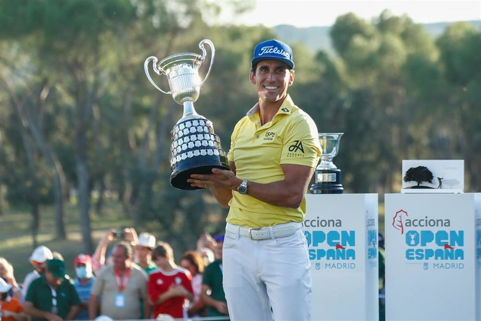 Rafa Cabrera Bello celebra su triunfo en Madrid