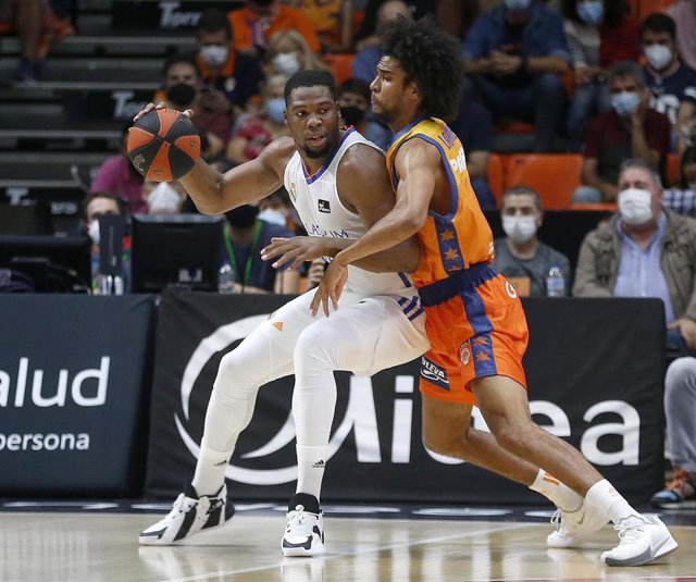 Yabusele en el Valencia Basket - Real Madrid