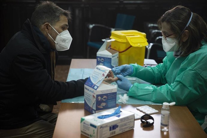 Archivo - Aragón notifica 21 nuevos casos de COVID-19 y ningún fallecido en las últimas 24 horas.