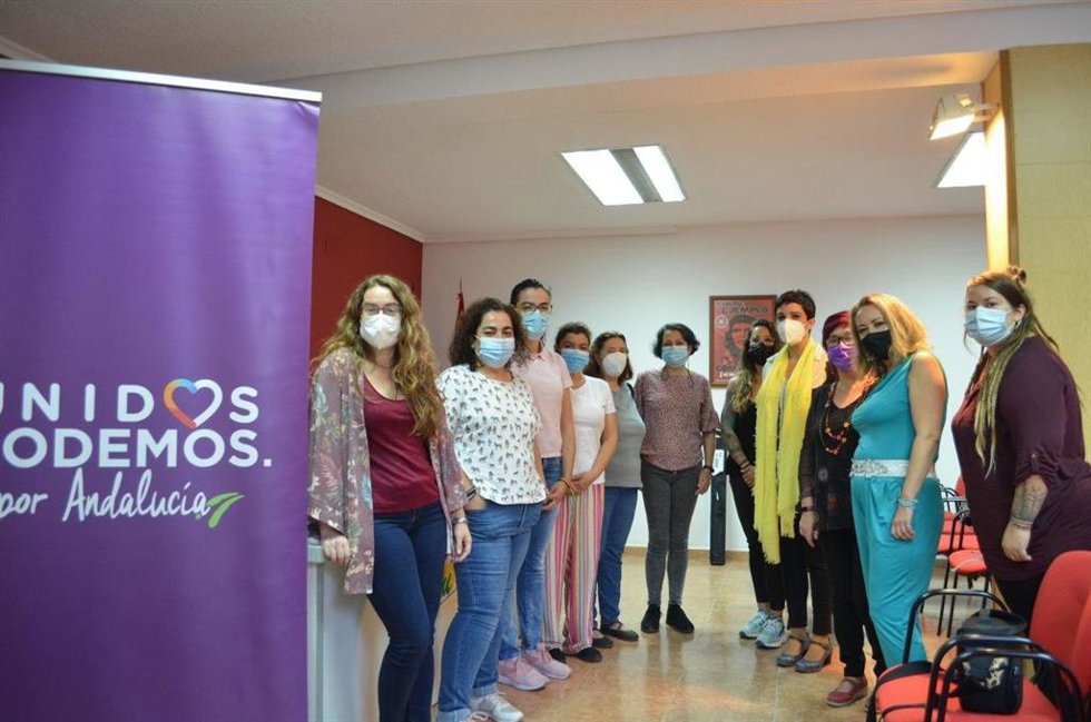 Reunión sobre feminismos